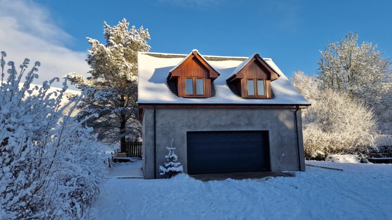 An Nead in the Snow looking North